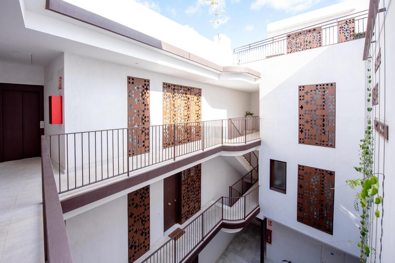 セビリアApartamento Con Terraza En San Luisアパートメント エクステリア 写真
