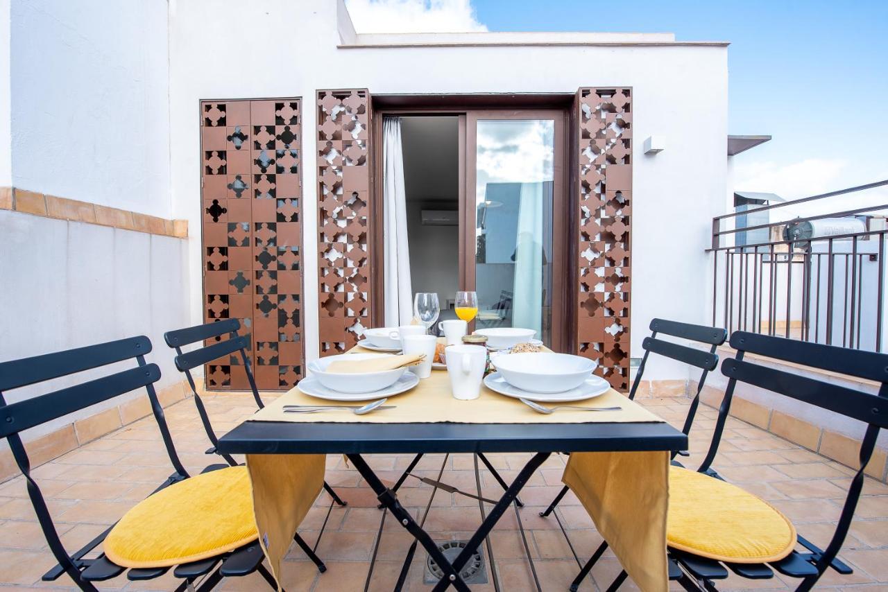 セビリアApartamento Con Terraza En San Luisアパートメント エクステリア 写真