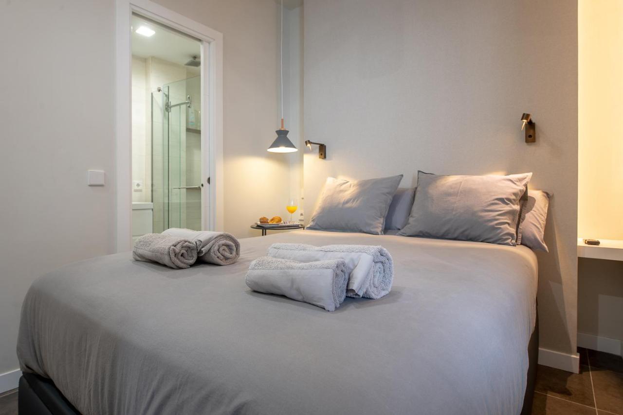 セビリアApartamento Con Terraza En San Luisアパートメント エクステリア 写真